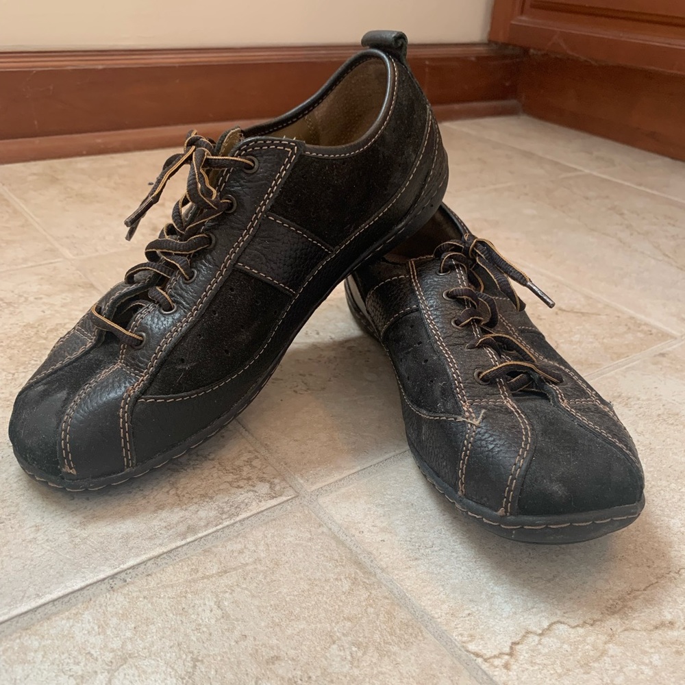Cherokee sneakers Size 10
